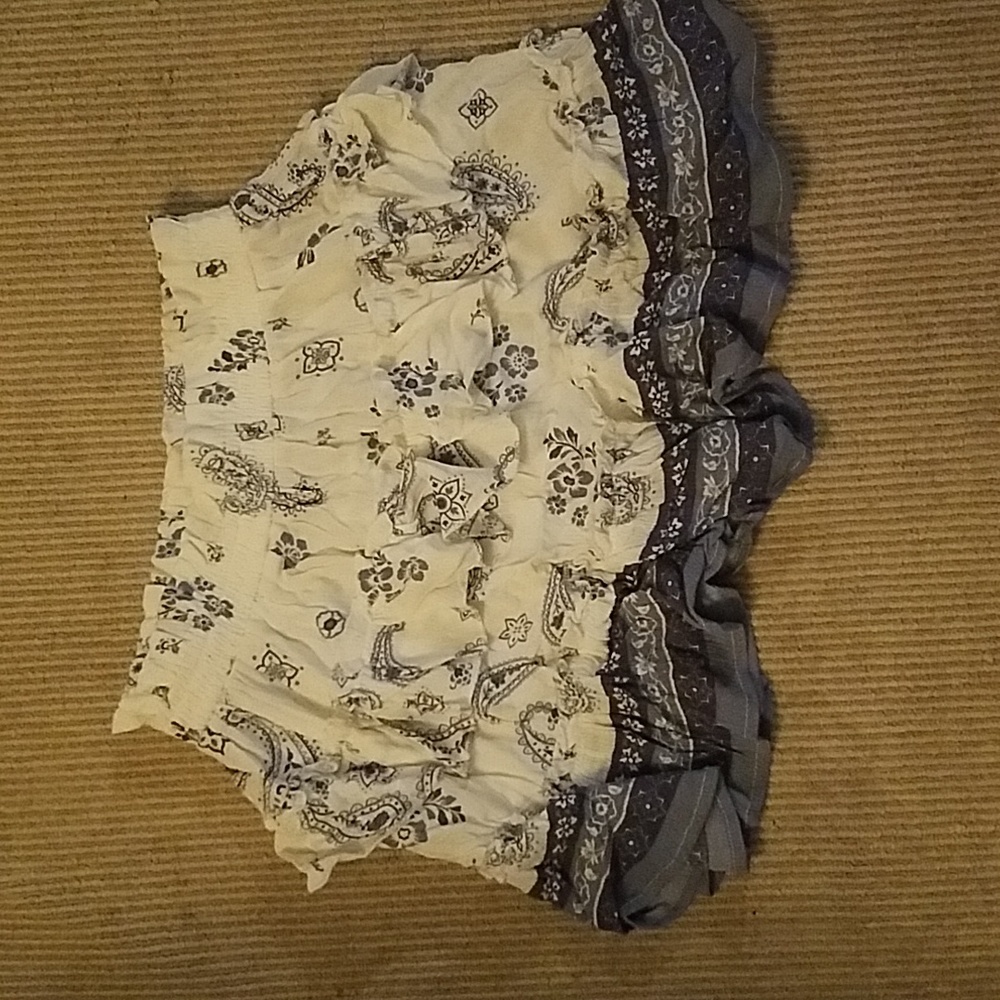 Ruffle skirt